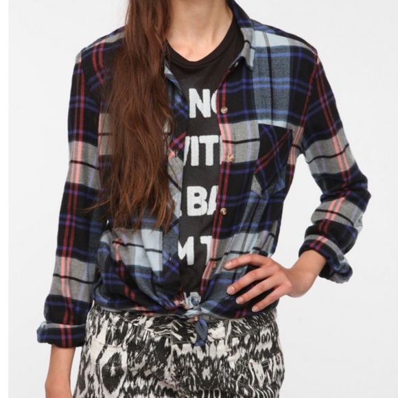 BDG Plaid Flannel Button Down - Picture 6 of 8